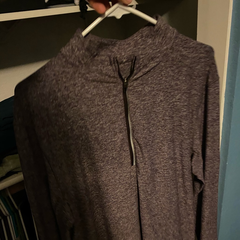 Men’s lulu lemon half zip perfect condition